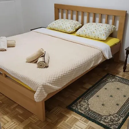 Two Sister Apartment Belgrade